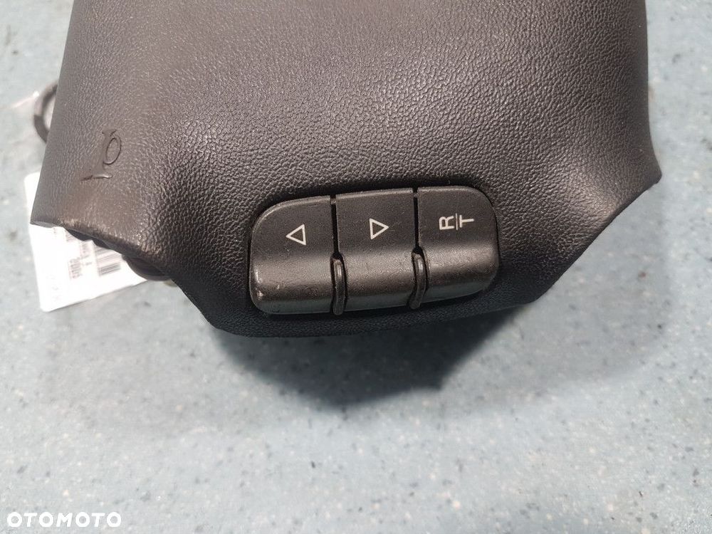 AUDI A4 B6 AIRBAG KIEROWCY X 8E0880201 - 3