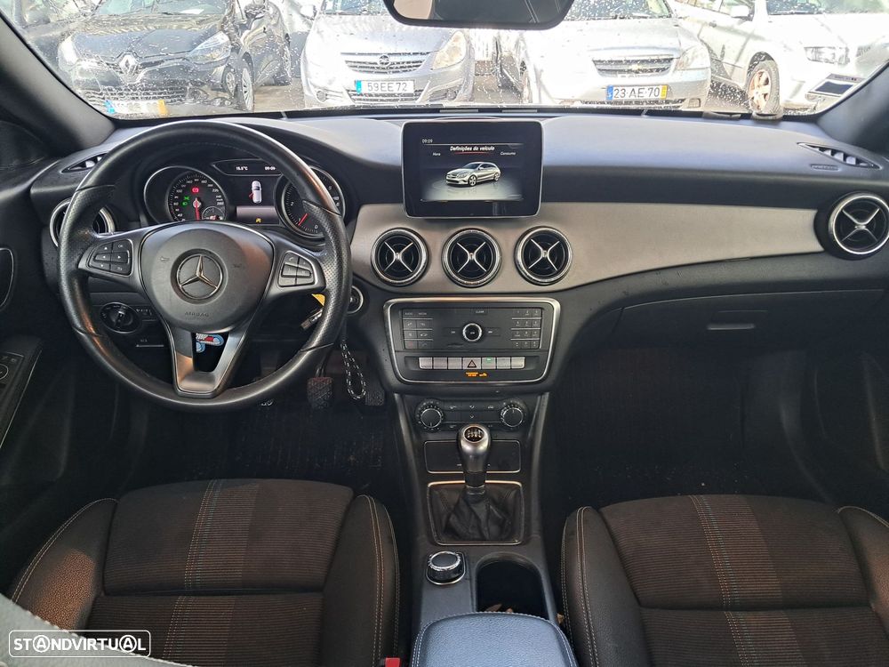 Mercedes-Benz CLA 180 d Shooting Brake - 9