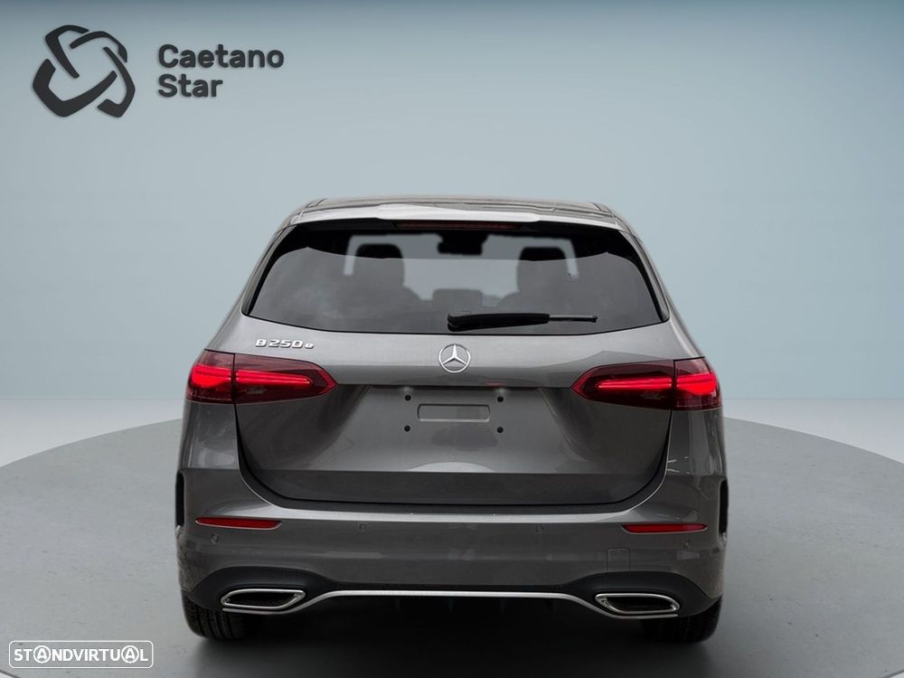 Mercedes-Benz B 250 e - 6