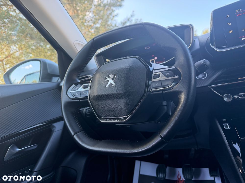 Peugeot 2008 1.2 PureTech Allure Pack S&S - 29