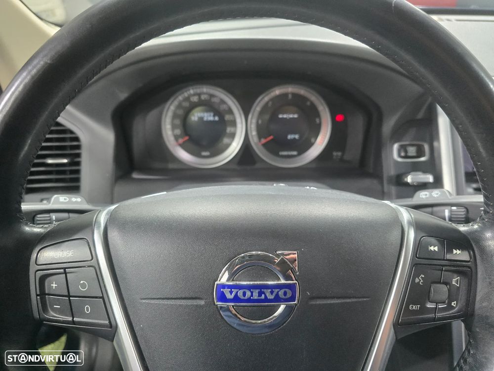 Volvo XC 60 2.0 D3 Drive Momentum Start/Stop - 14