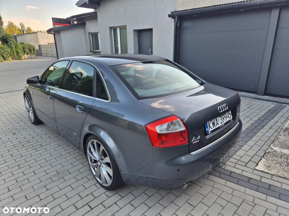Audi A4 Limousine - 6
