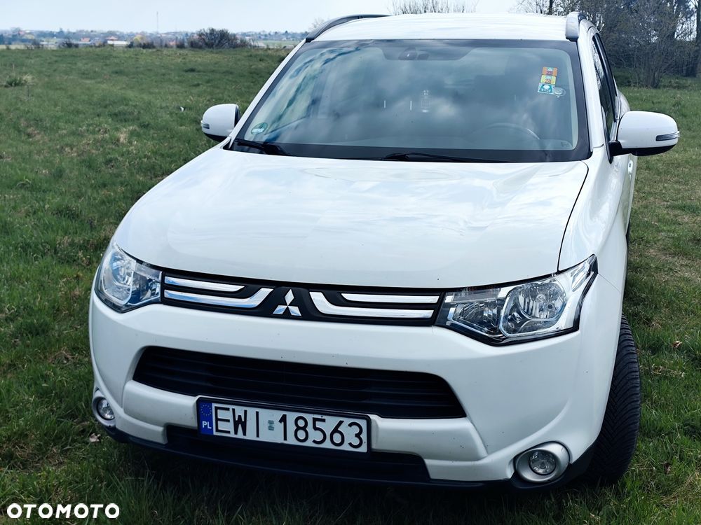 Mitsubishi Outlander 2.0 2WD - 2