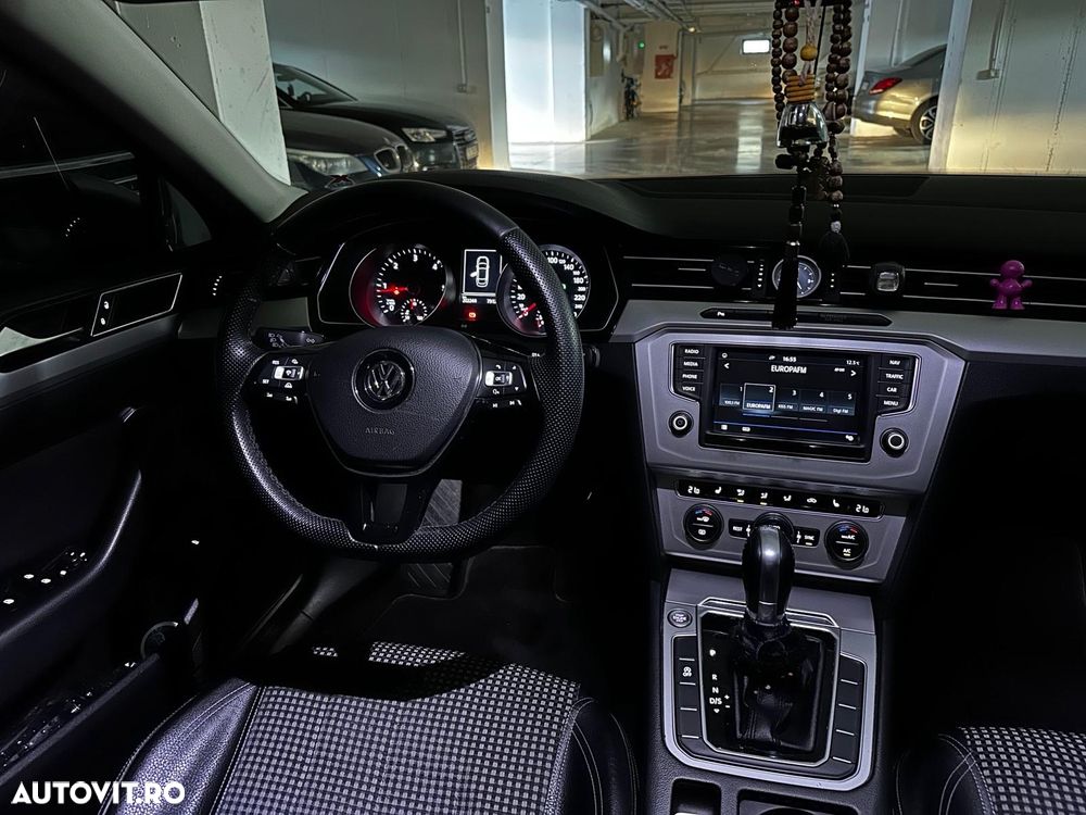 Volkswagen Passat 2.0 TDI (BlueMotion Technology) DSG Comfortline - 8