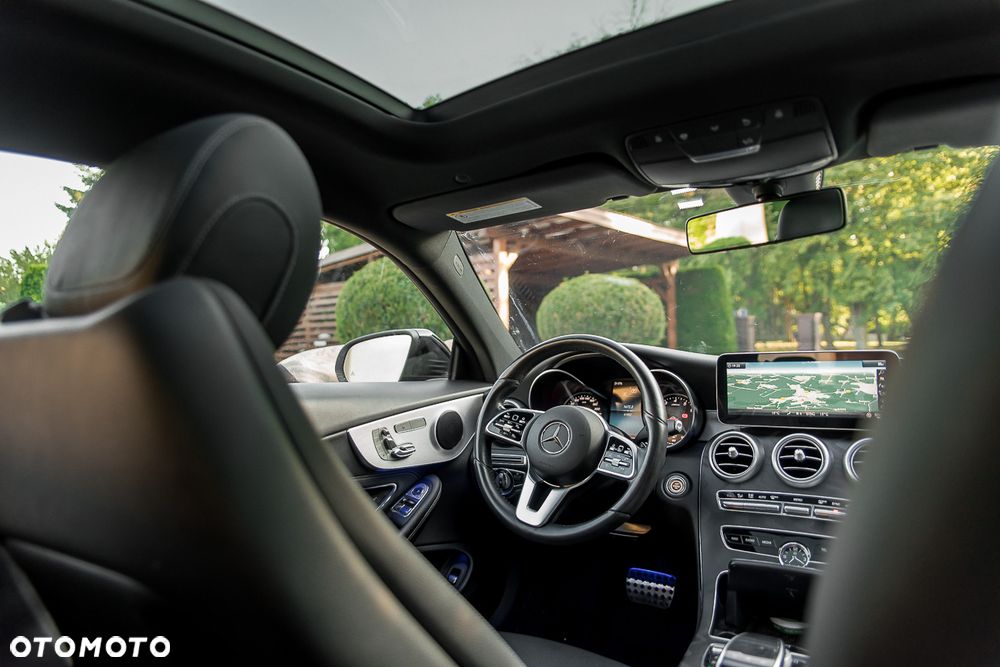 Mercedes-Benz Klasa C 300 9G-TRONIC - 31