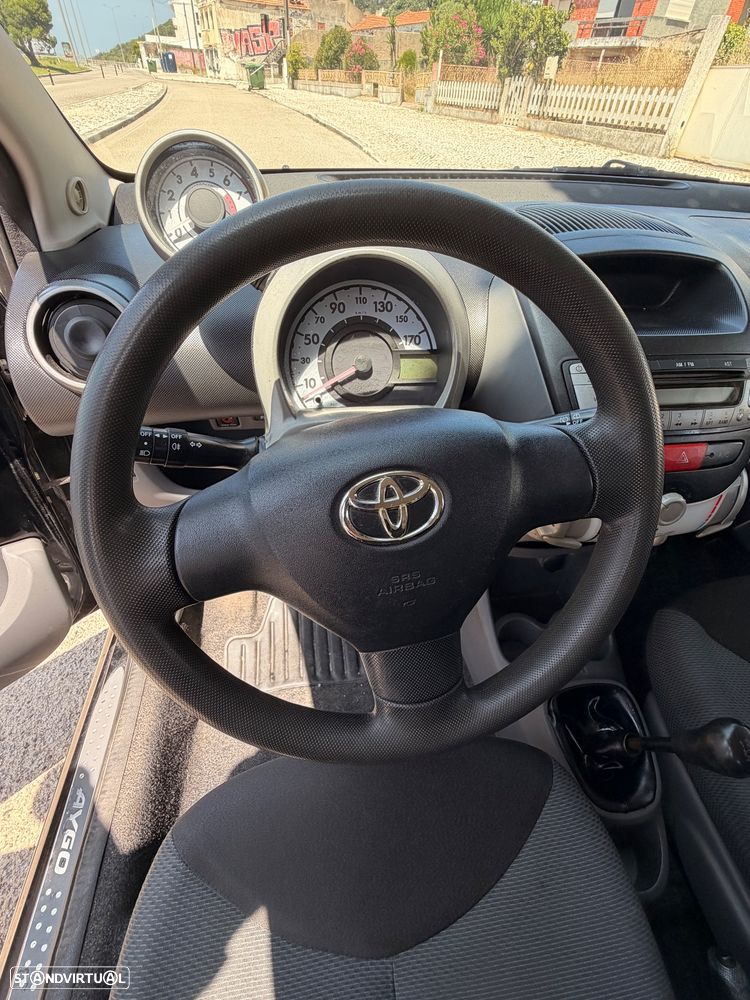 Toyota Aygo 1.0 + Sport Pack MMT - 14