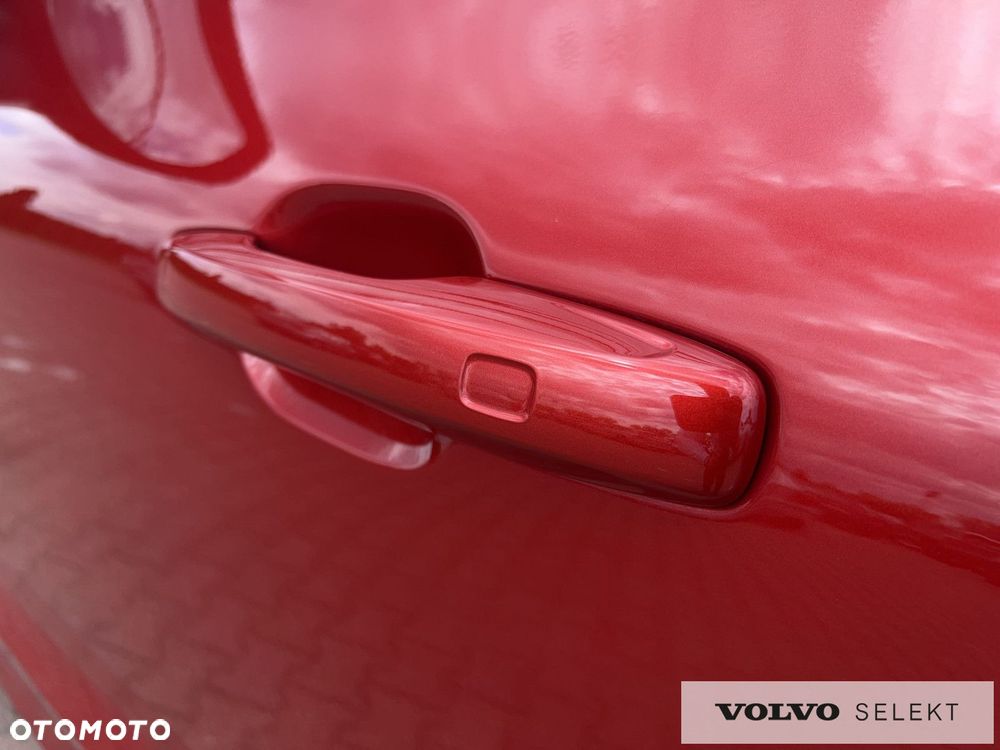 Volvo XC 60 B4 D AWD R-Design - 28
