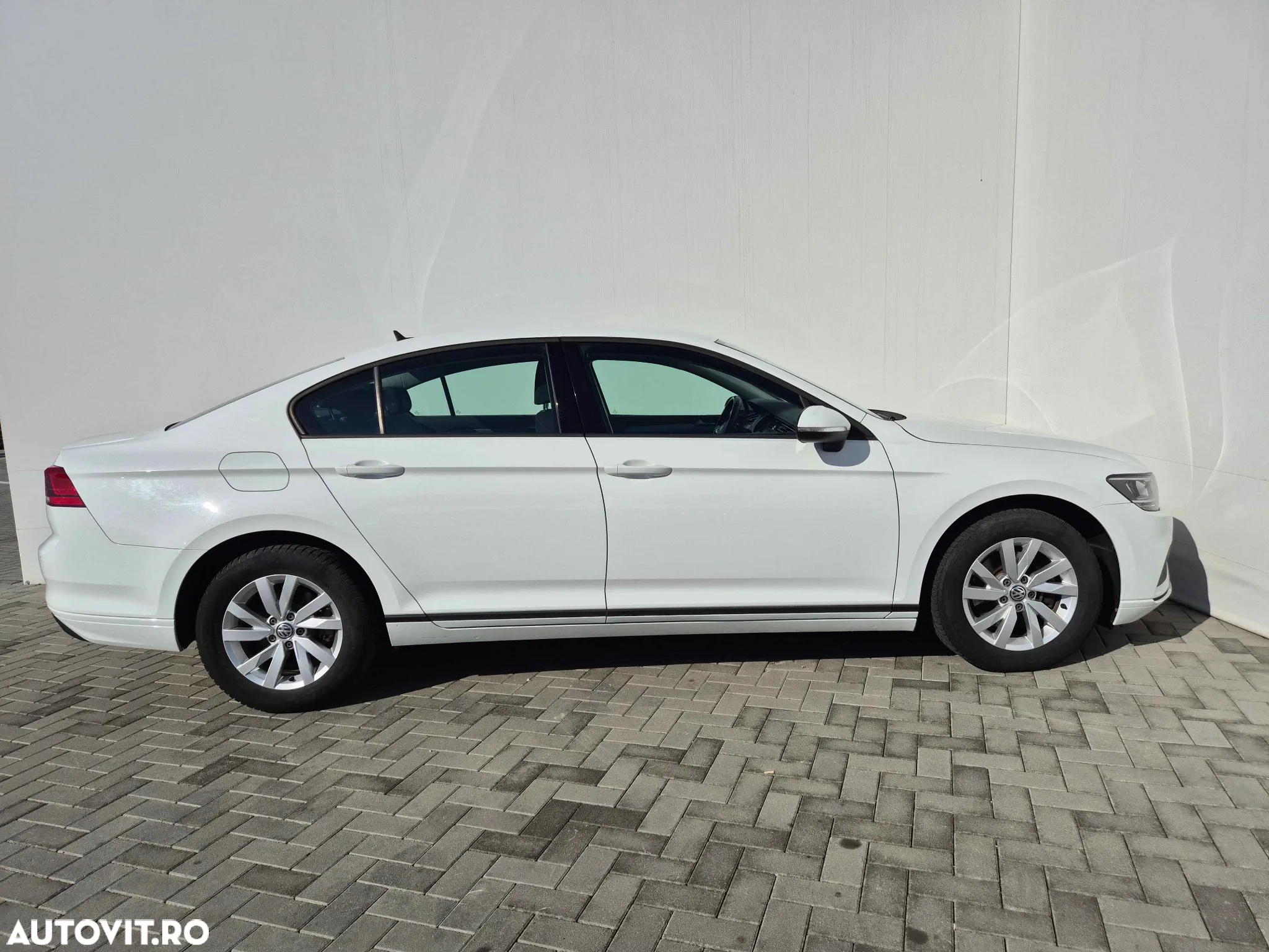 Volkswagen Passat - 6