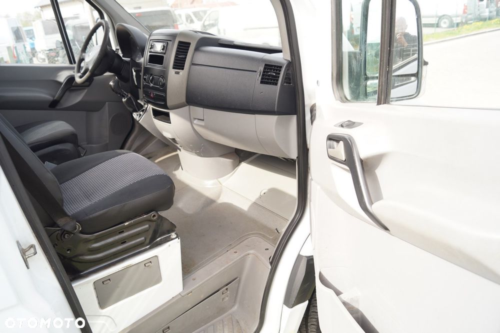 Mercedes-Benz Sprinter - 20