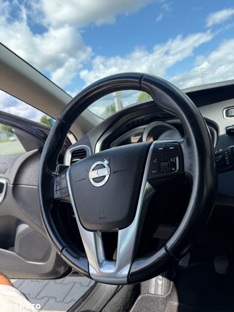 Volvo V40 D3 Momentum - 24