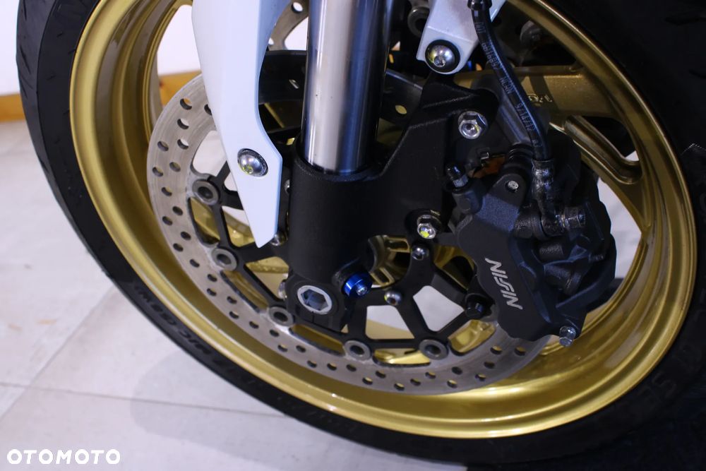 Honda CB - 27