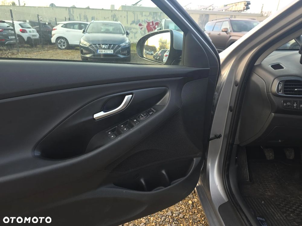 Hyundai i30 1.5 T-GDI 48V Modern - 10