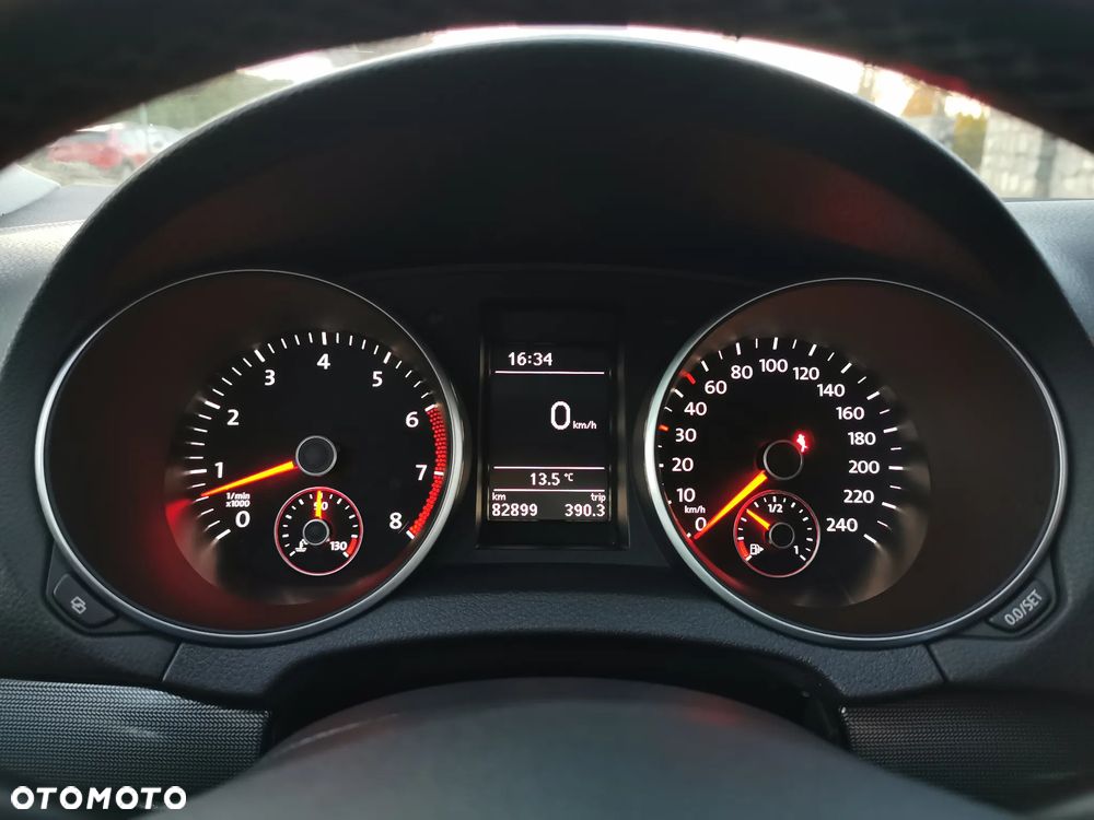 Volkswagen Golf - 29