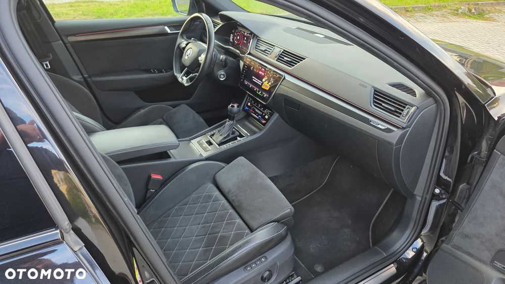 Skoda Superb 2.0 TDI Sportline DSG - 12