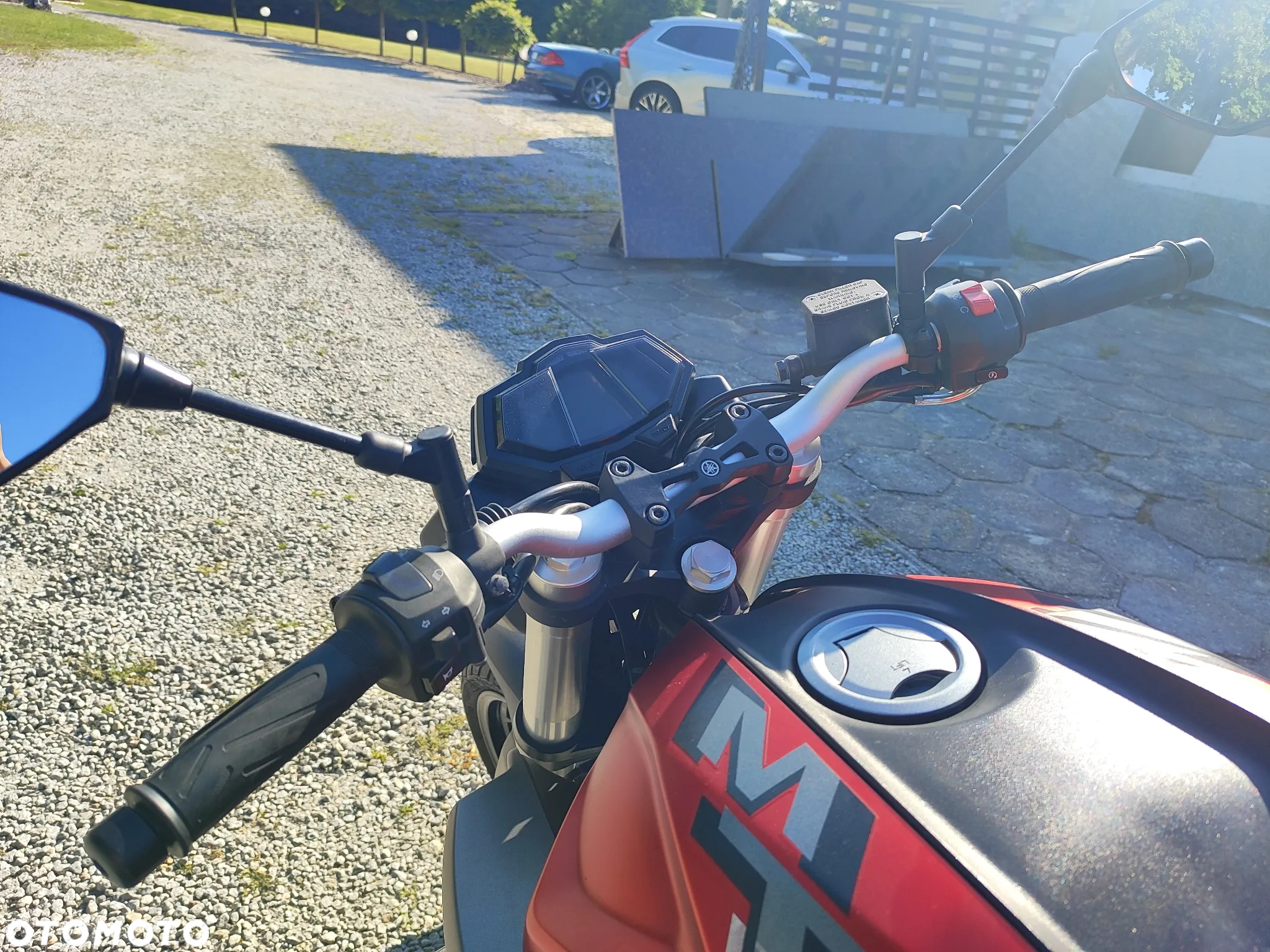 Yamaha MT - 19