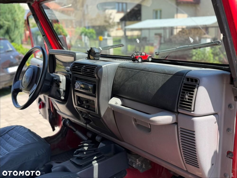 Jeep Wrangler 2.5 Sport - 26