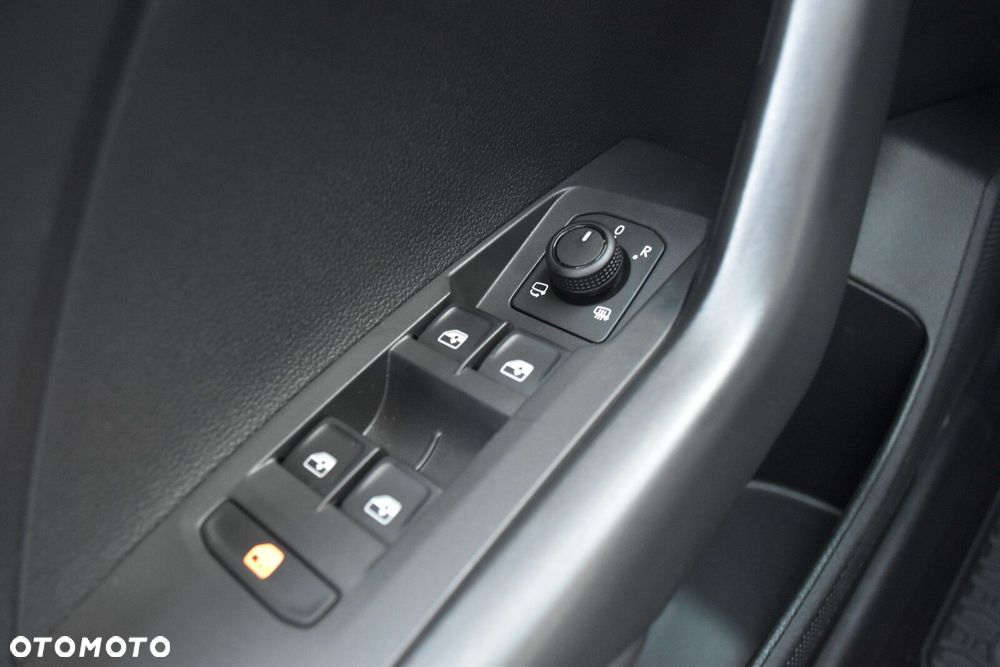 Volkswagen T-Cross 1.0 TSI Life - 25