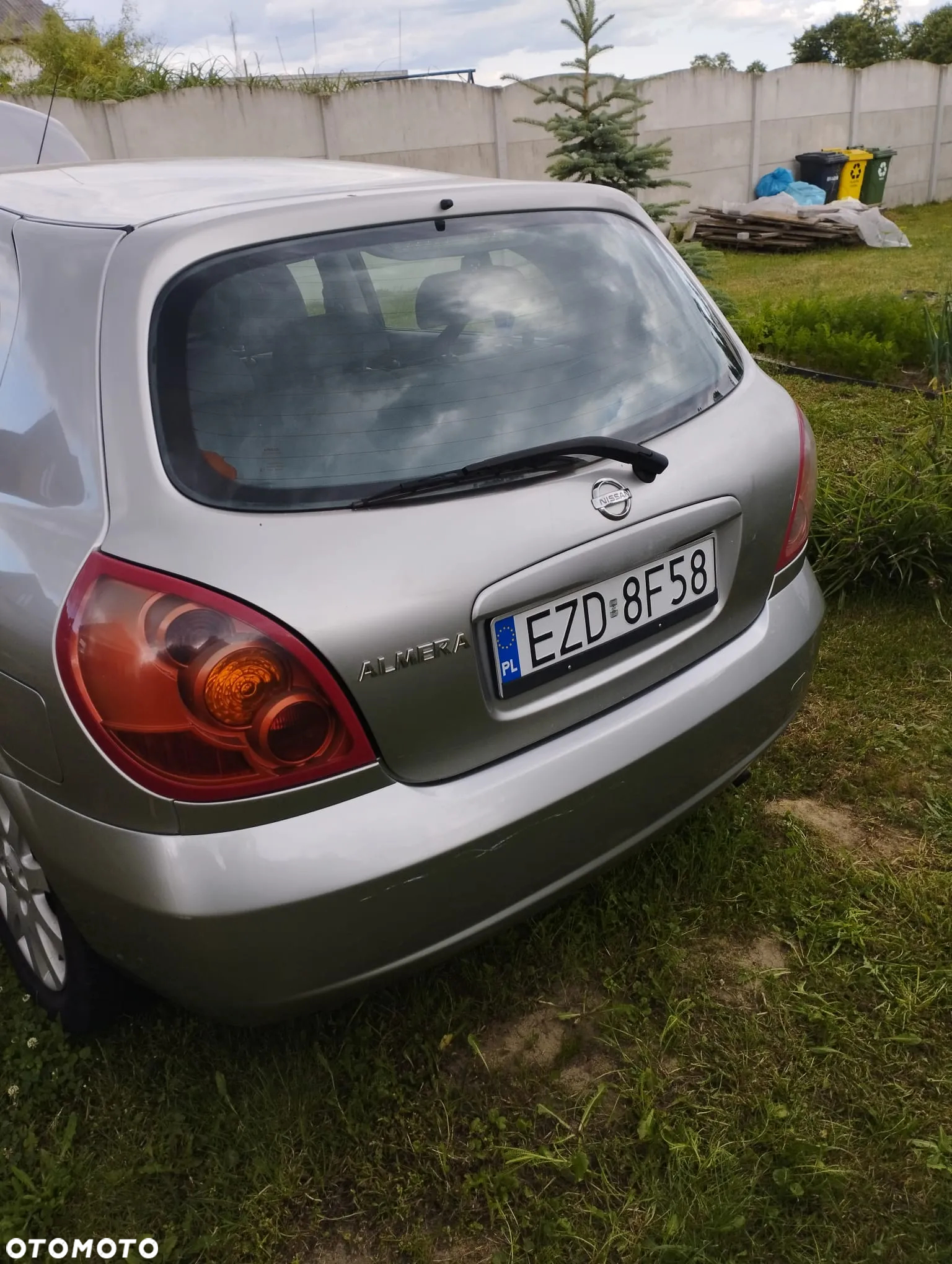 Nissan Almera - 15