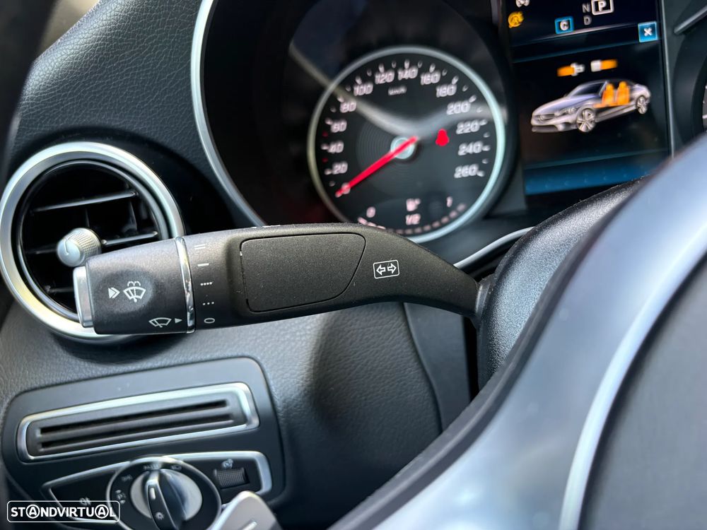 Mercedes-Benz C 220 d Cabrio AMG Line Aut. - 23