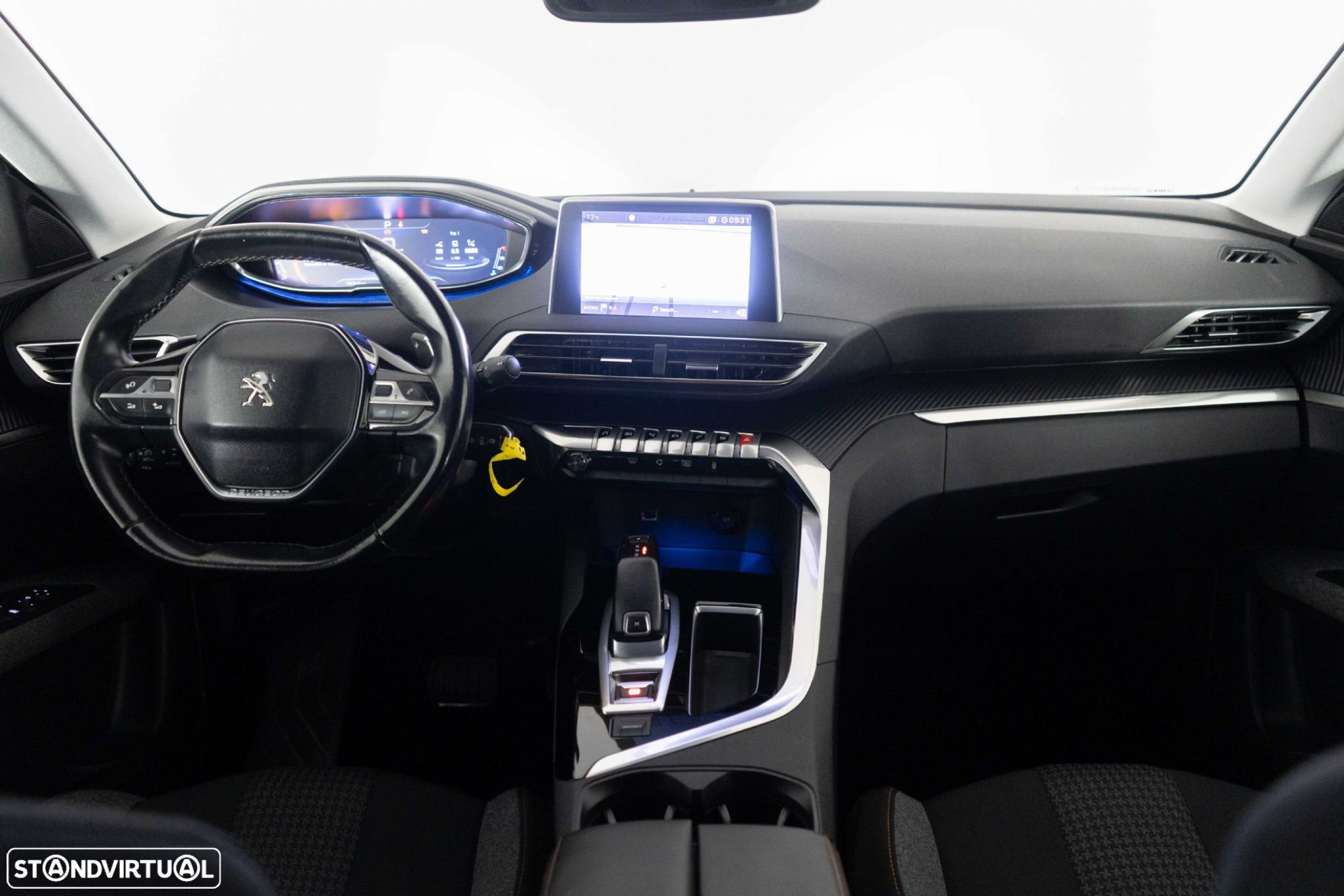 Peugeot 3008 1.5 BlueHDi Allure Baixo Consumo EAT8 - 18