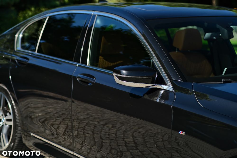 BMW Seria 7 - 11
