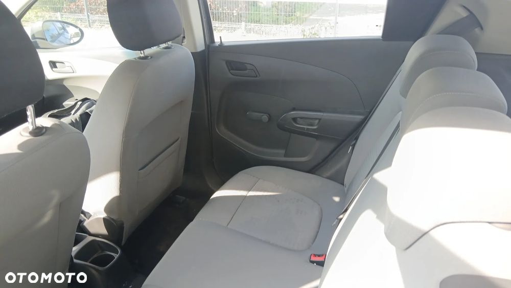 Chevrolet Aveo 1.2 LS+ - 11