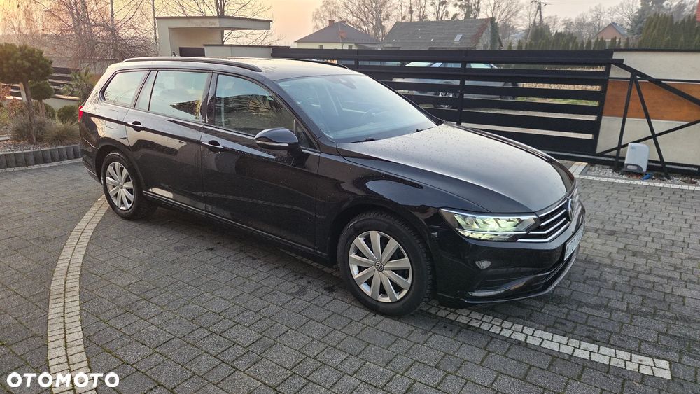Volkswagen Passat 1.6 TDI SCR DSG Business - 11
