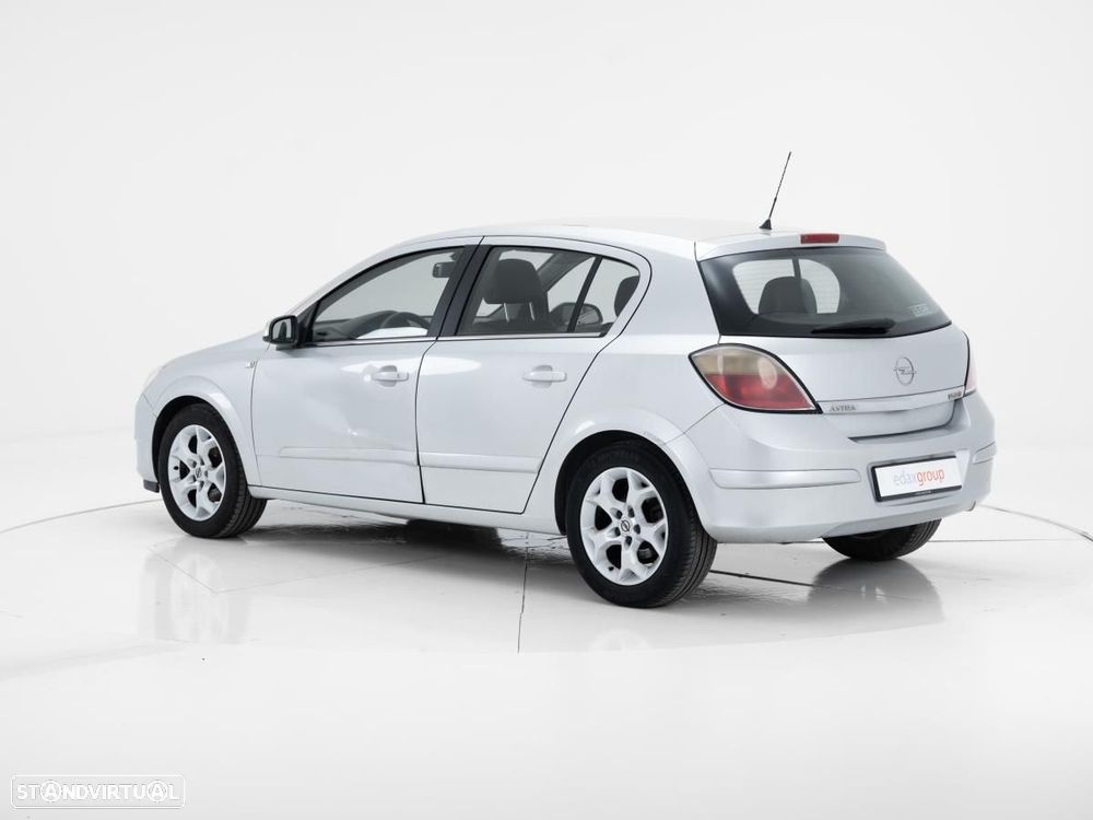 Opel Astra - 4
