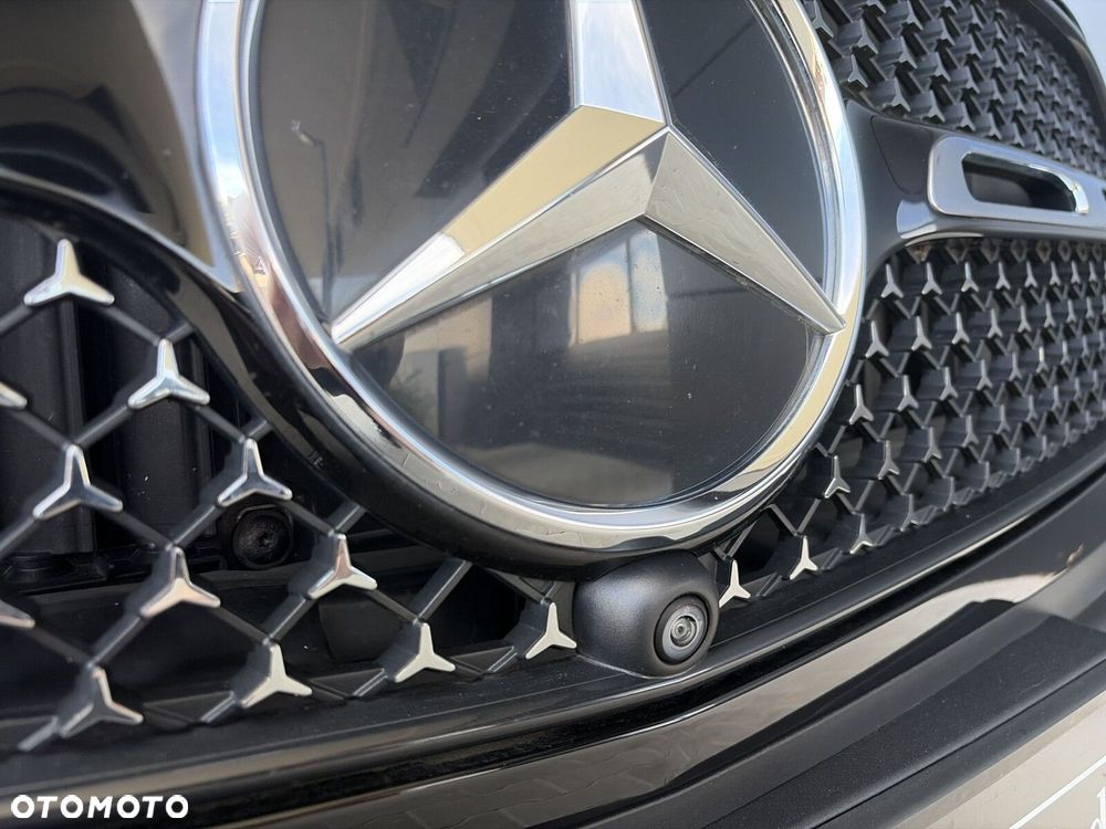 Mercedes-Benz GLC - 21