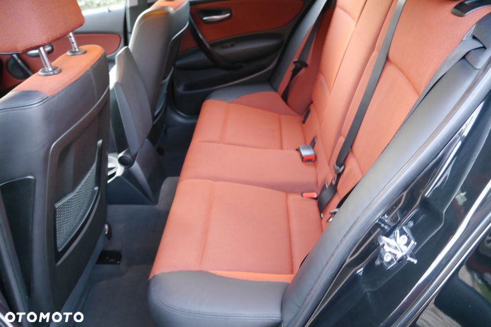 BMW Seria 1 118d - 28