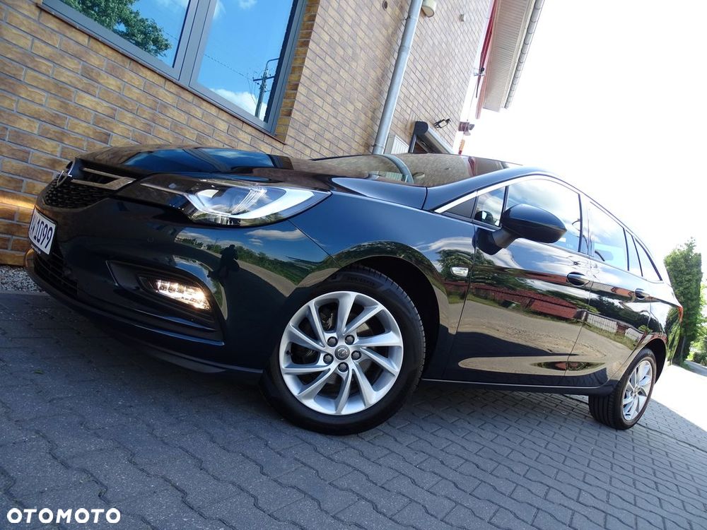 Opel Astra 1.4 Turbo Innovation - 11