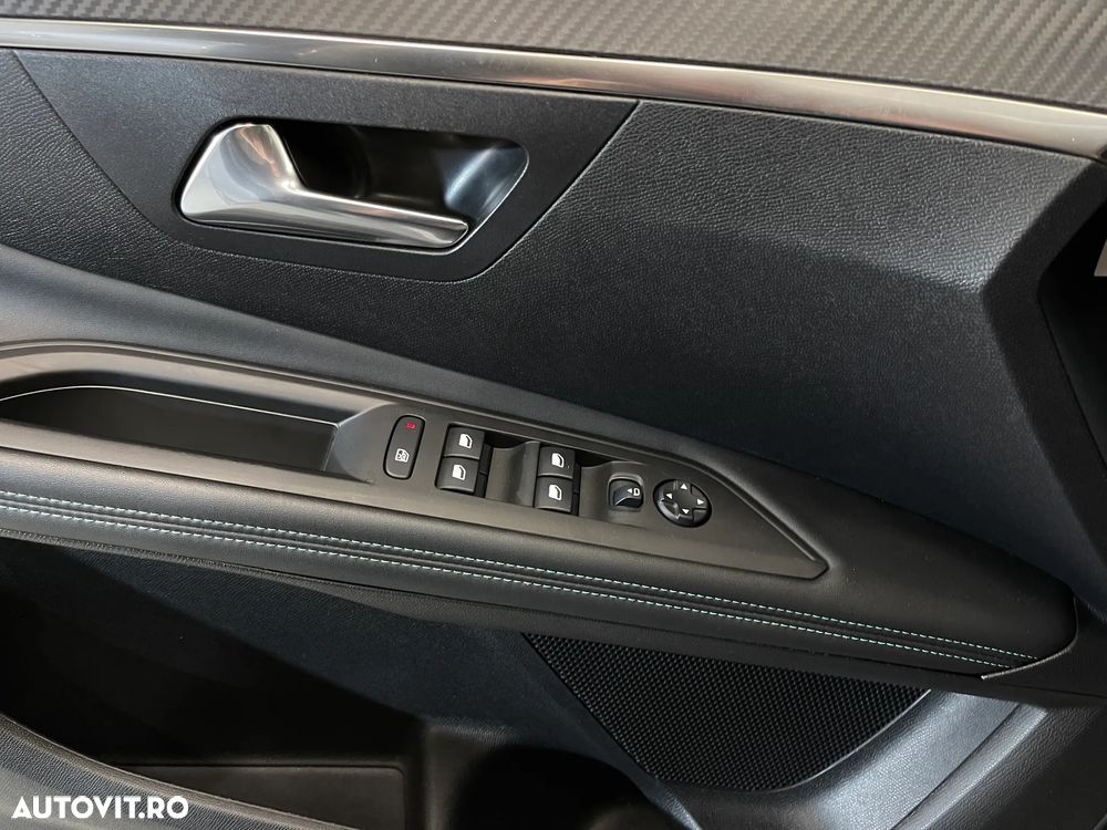 Peugeot 3008 Hybrid 225 e-EAT8 Allure Pack - 24