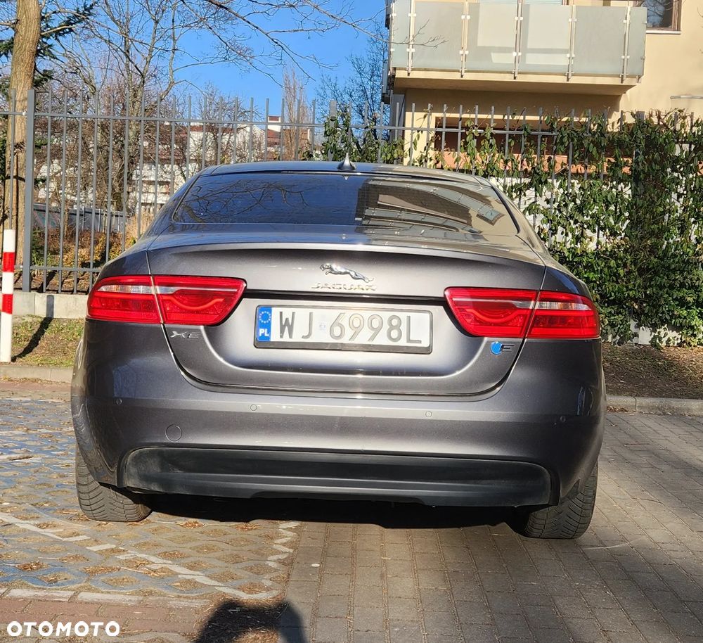 Jaguar XE E-Performance Prestige - 3