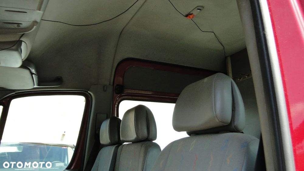 Volkswagen Crafter - 11