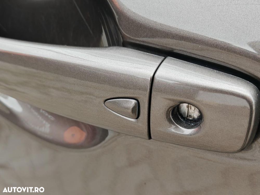 Nissan Qashqai 1.6 DCI Xtronic TEKNA+ - 29