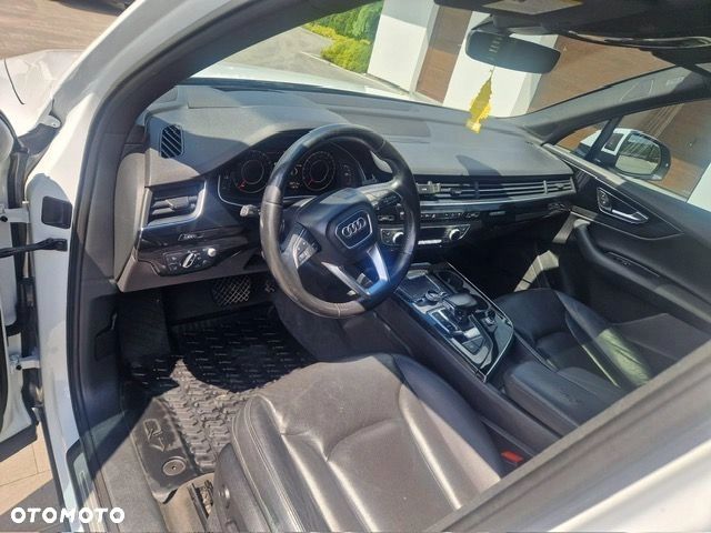 Audi Q7 - 7