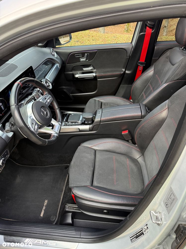 Mercedes-Benz GLB - 20