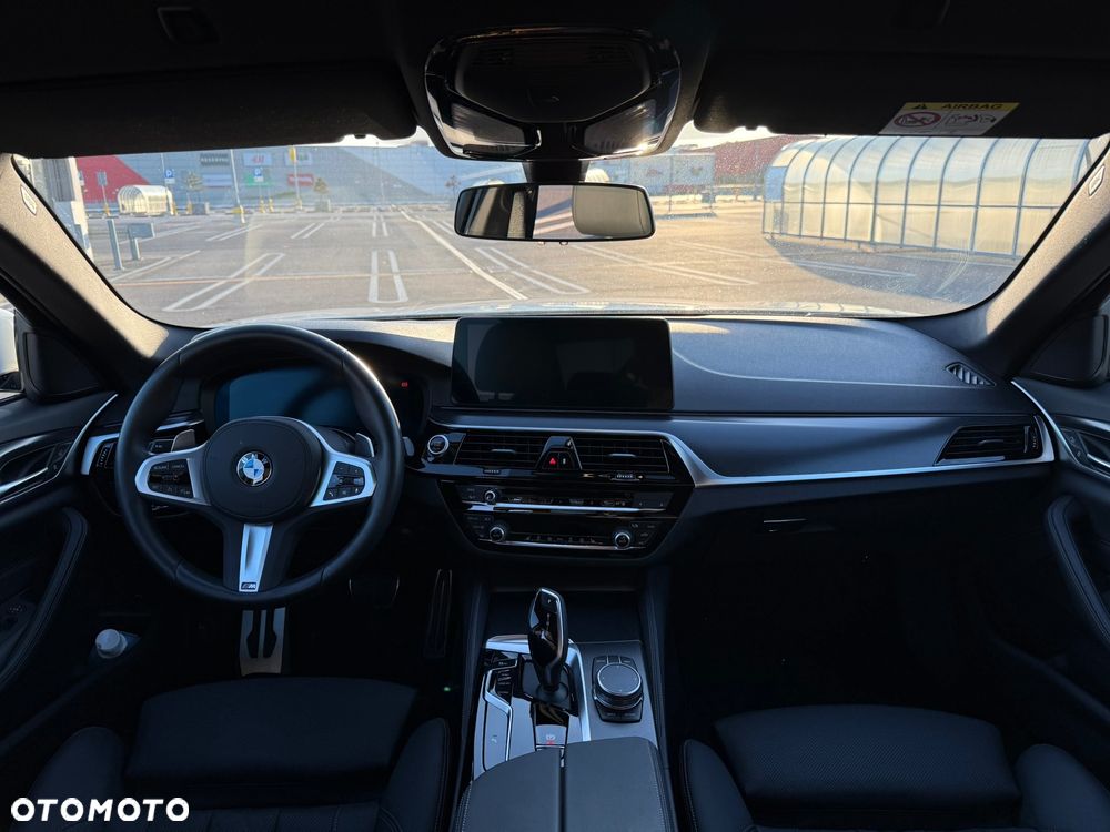 BMW Seria 5 540i xDrive mHEV M Sport sport - 11