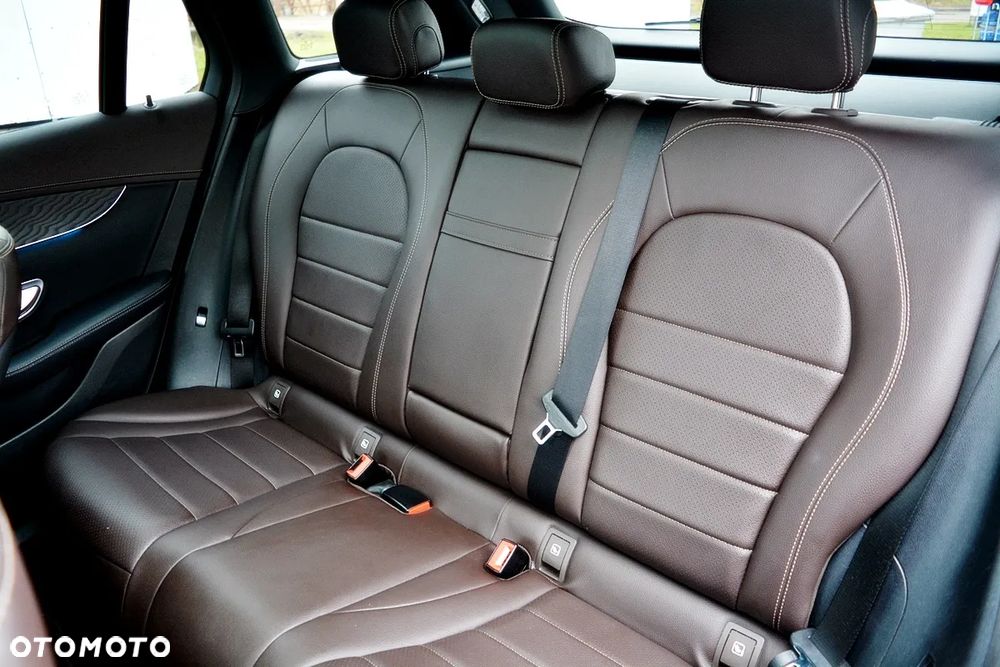 Mercedes-Benz GLC - 25