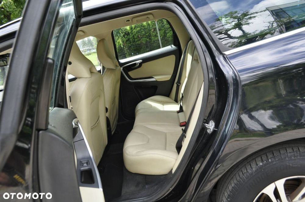Volvo XC 60 D4 Geartronic Summum - 10