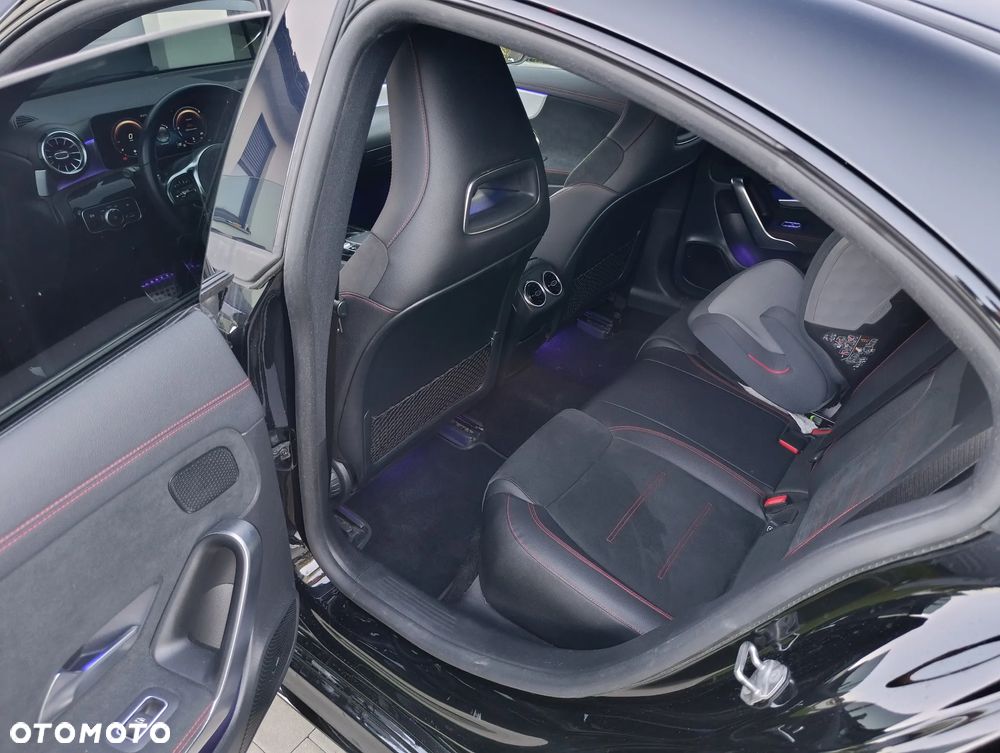 Mercedes-Benz CLA 200 AMG Line 7G-DCT - 7