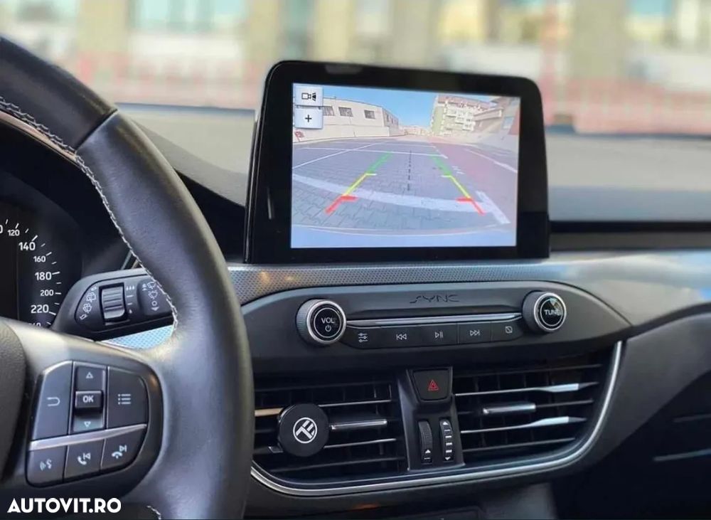 Ford Focus 1.0 EcoBoost Titanium Business - 6