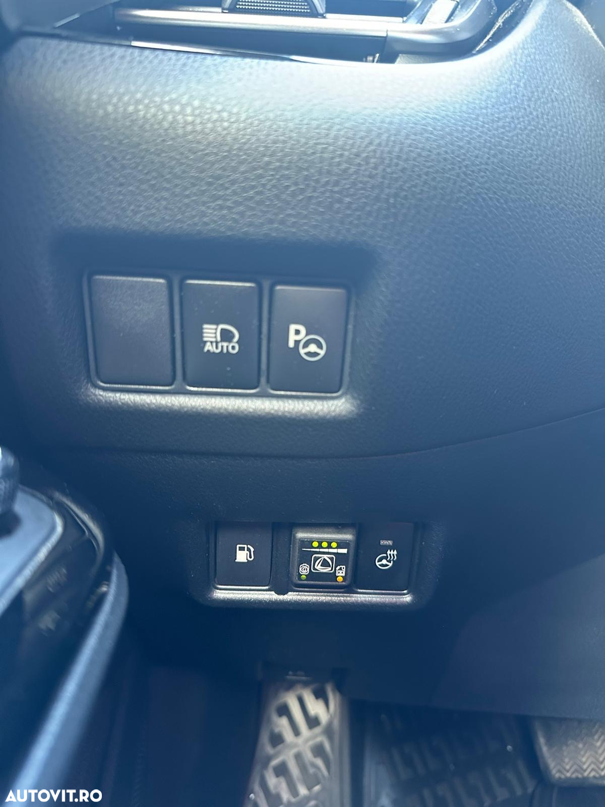 Toyota C-HR 1.8 HSD 4x2 CVT C-lassy LED - 14