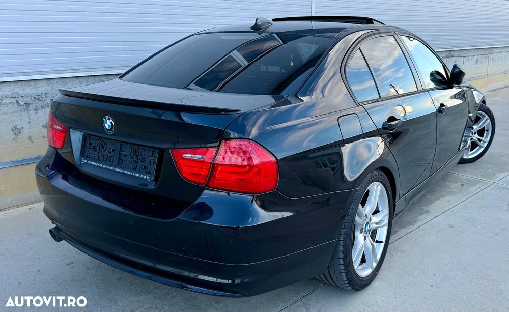 BMW Seria 3 320d DPF Aut. Edition Sport - 17