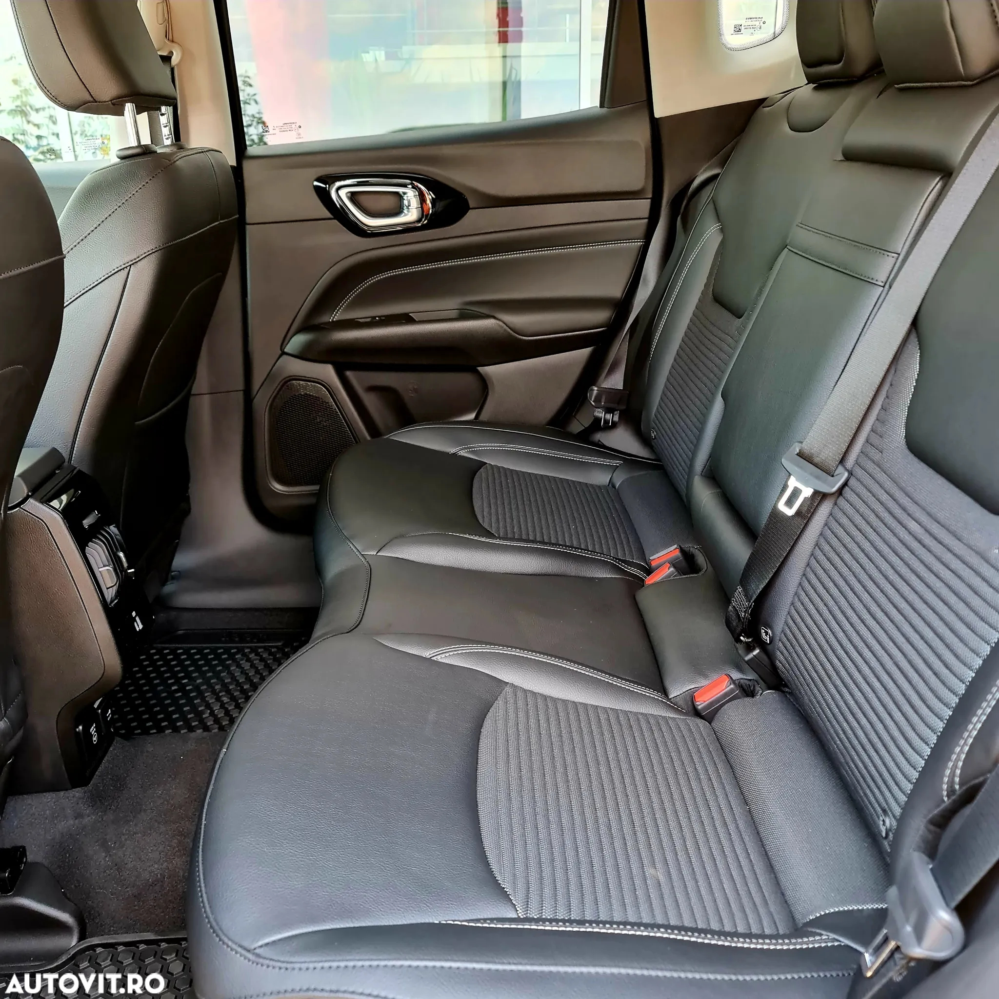 Jeep Compass - 13