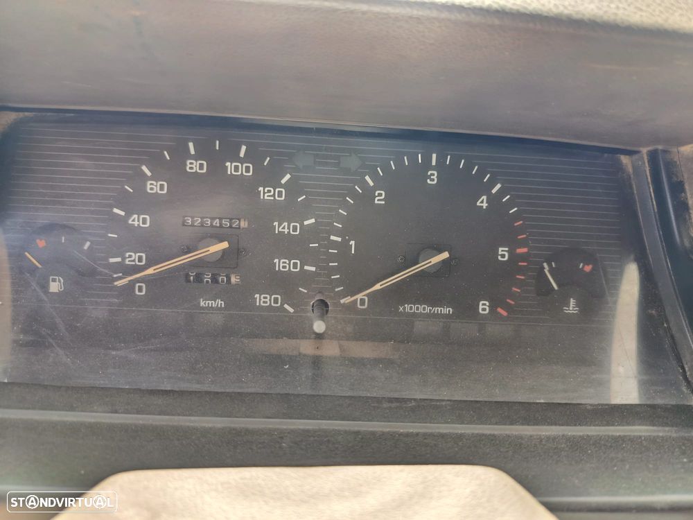 Mitsubishi L200 2.5 TD GLX CD - 24