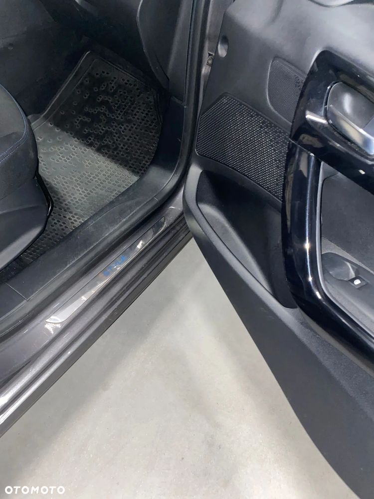 Peugeot 208 1.2 PureTech Style - 9