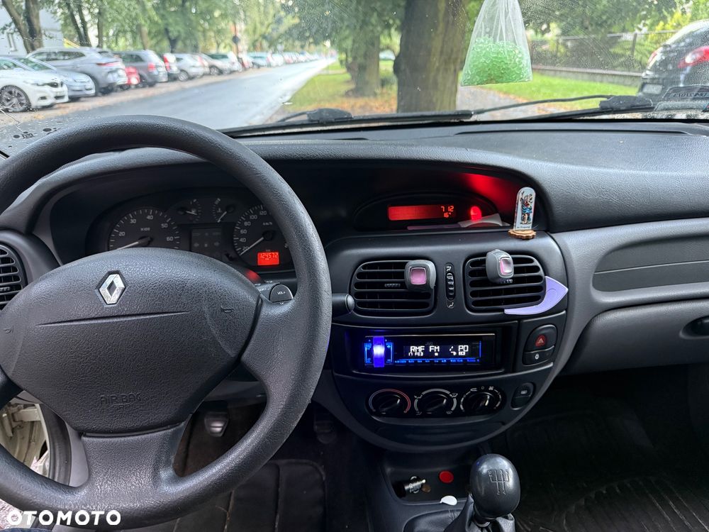 Renault Megane 1.6 - 8