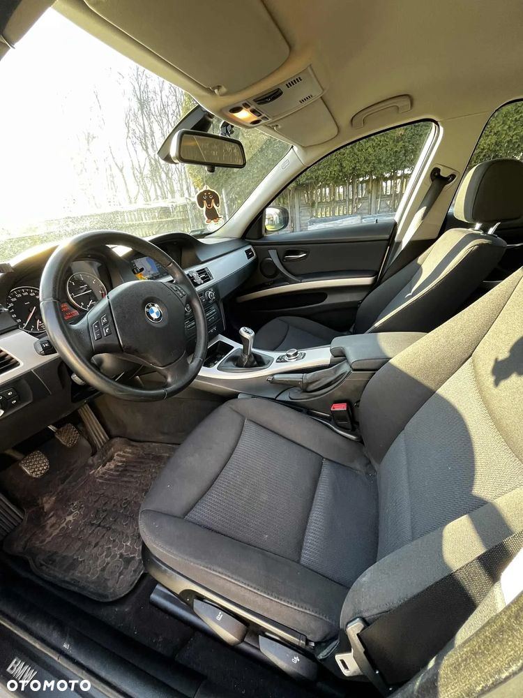 BMW Seria 3 318d - 8