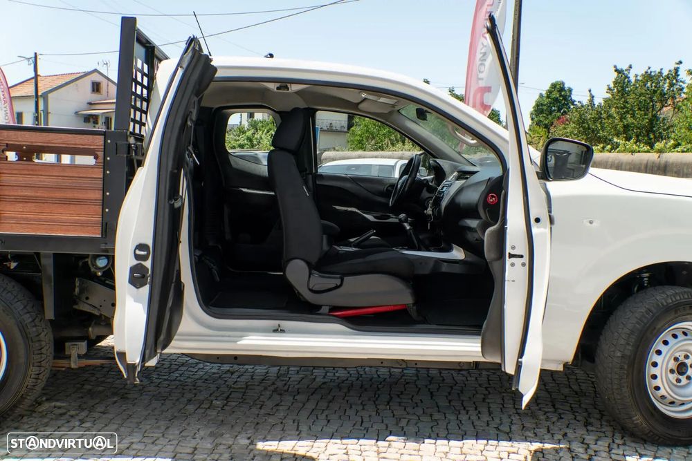 Nissan Navara 2.5 dCi CD LE - 10